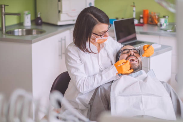 Best After-Hours Emergency Dentist in Fuller Heights, FL